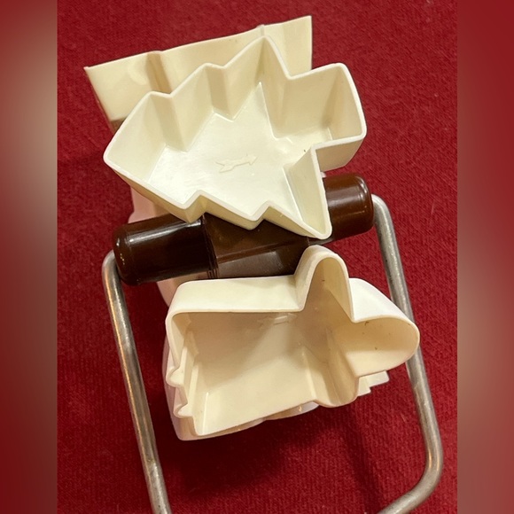 Cookie cutters 5 in one tool aluminum plastic ROLLER vintage Hong Kong 2” candy - Picture 3 of 15